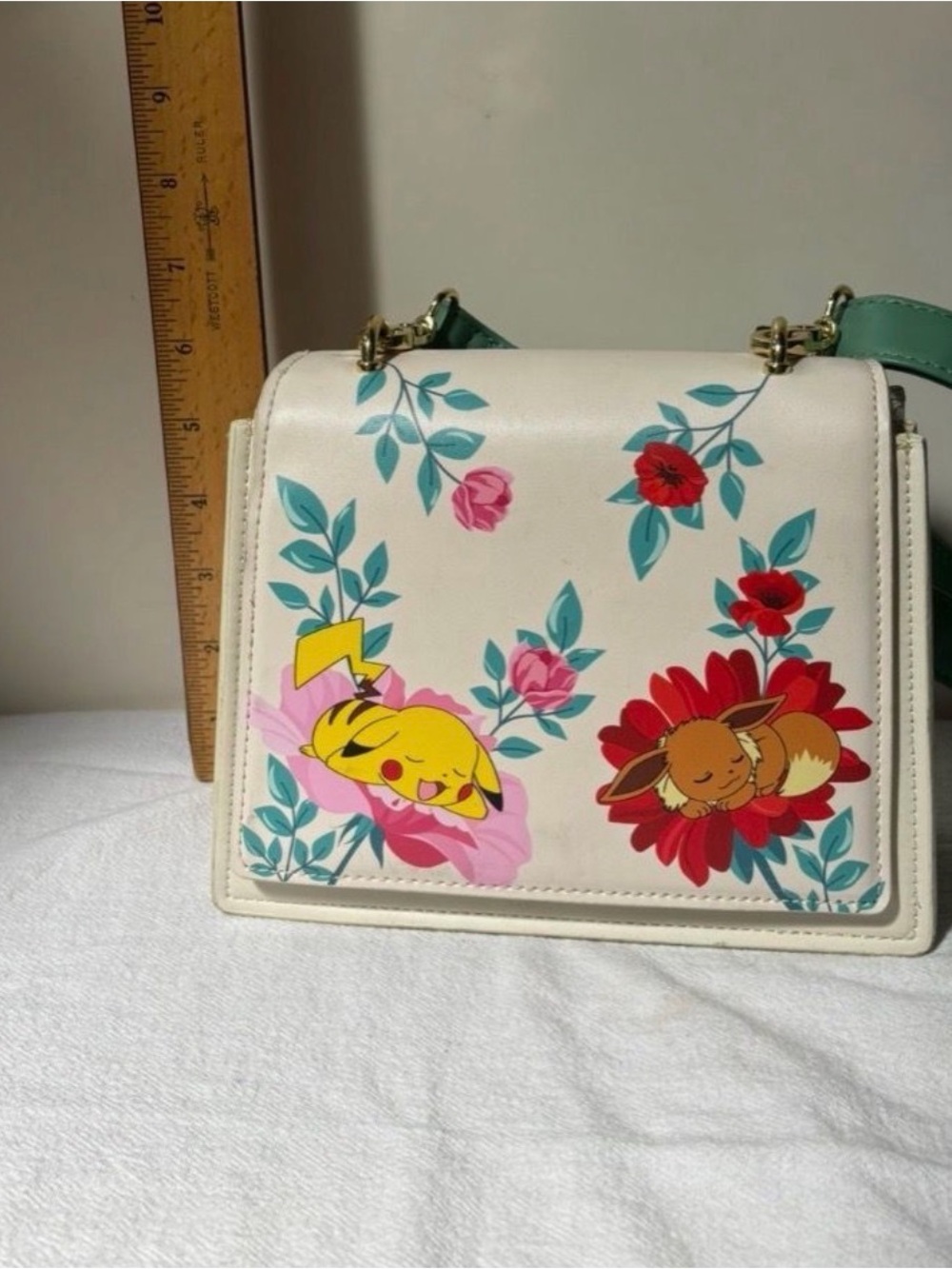 Pokémon Purse - Picture 3 of 5